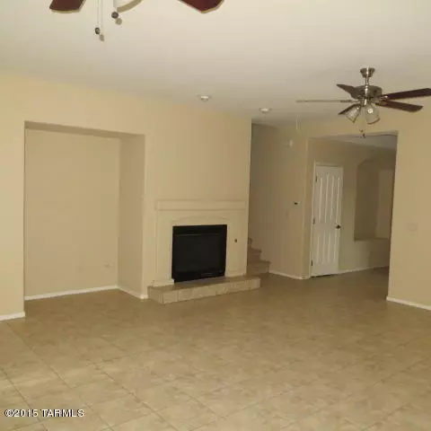 Sahuarita, AZ 85629,136 E Placita Lago Bello