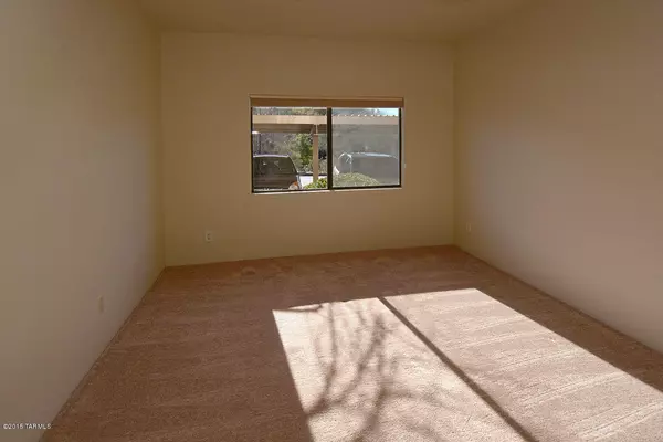 Tucson, AZ 85718,5750 N CAMINO ESPLENDORA (Bldg C)  #134