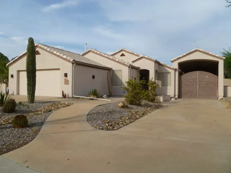 2723 S Desert Hawk Place, Tucson, AZ 85713