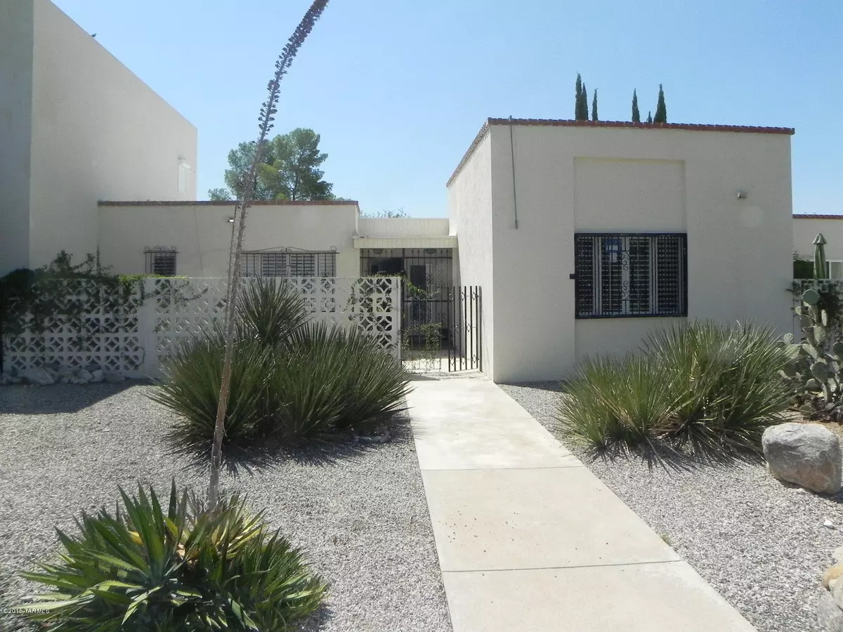 Tucson, AZ 85718,5876 N Camino Esplendora