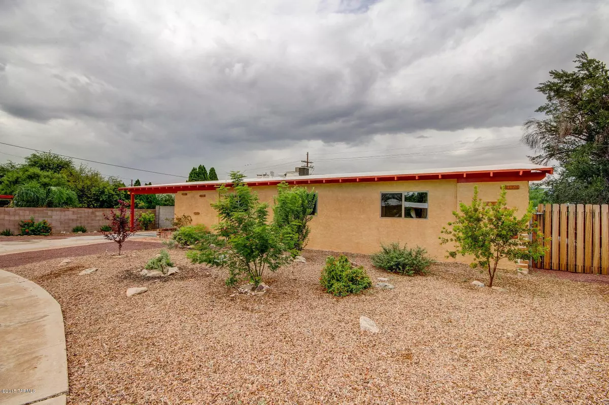 Tucson, AZ 85710,8227 E Cooper Place