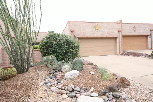 1597 W Calle Zuniga, Green Valley, AZ 85622