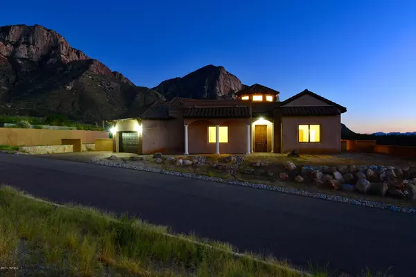 2520 E Della Roccia Court, Oro Valley, AZ 85737