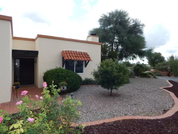 Green Valley, AZ 85614,939 W Camino Guarina