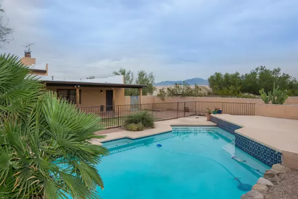 5957 W Broom Tail Place, Tucson, AZ 85743