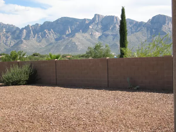 11866 N Crescendo Drive, Oro Valley, AZ 85737