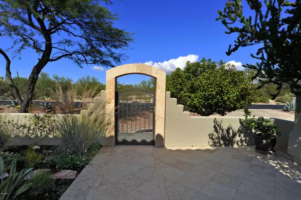 Oro Valley, AZ 85737,1885 W Via Mandarina