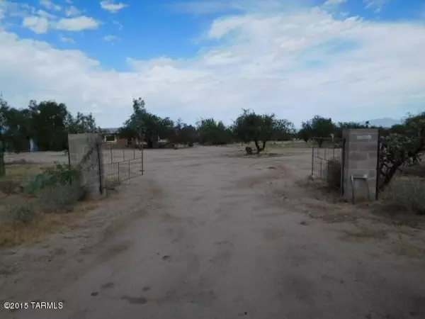 13050 W Hilltop Road, Tucson, AZ 85736