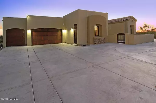 12475 N Distant Wash Drive, Marana, AZ 85658