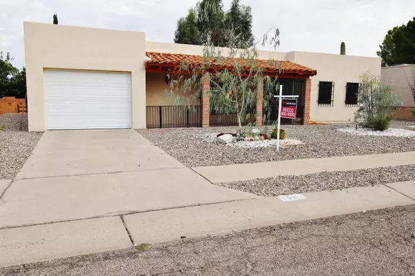 Green Valley, AZ 85614,1541 S San Carla