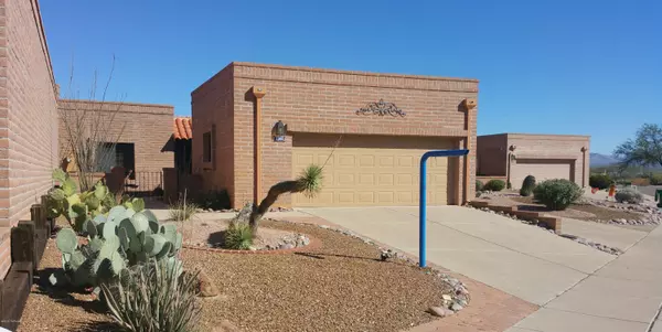 1060 W Camino Del Pato, Green Valley, AZ 85622