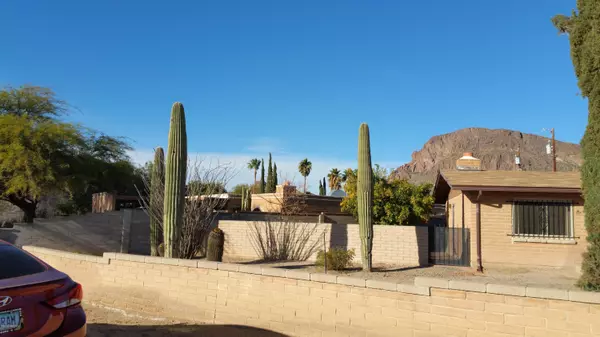 4571 S Paseo Don Juan, Tucson, AZ 85757