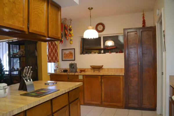 Green Valley, AZ 85614,31 W Paseo Canasta