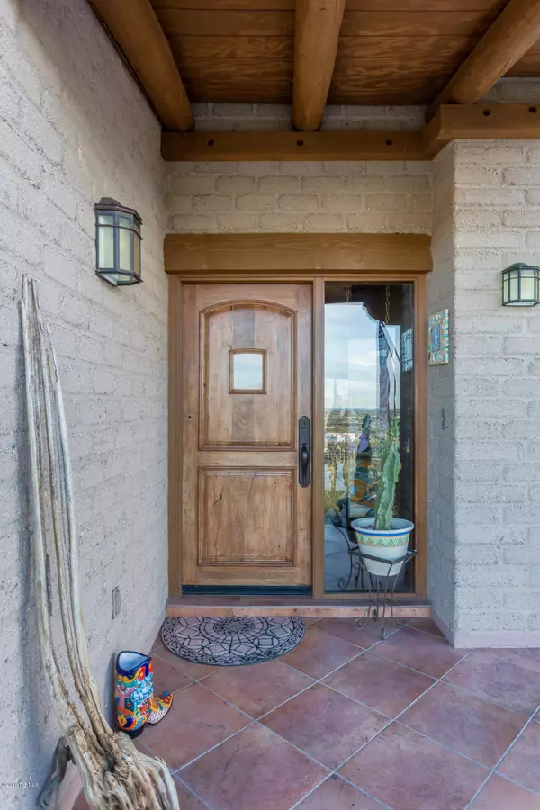 Tucson, AZ 85745,2060 N Calle Del Suerte