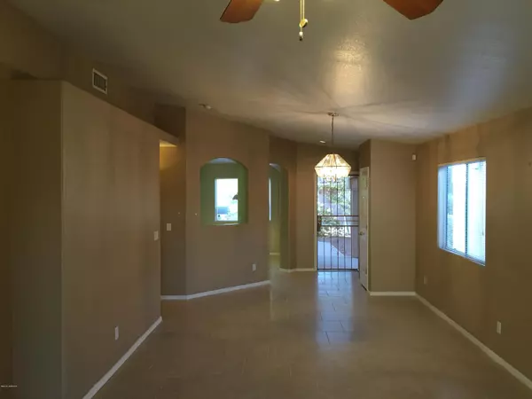 Tucson, AZ 85745,2129 W Splitwood Place