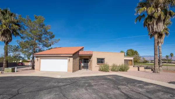 8565 E Pine Valley Drive, Tucson, AZ 85710