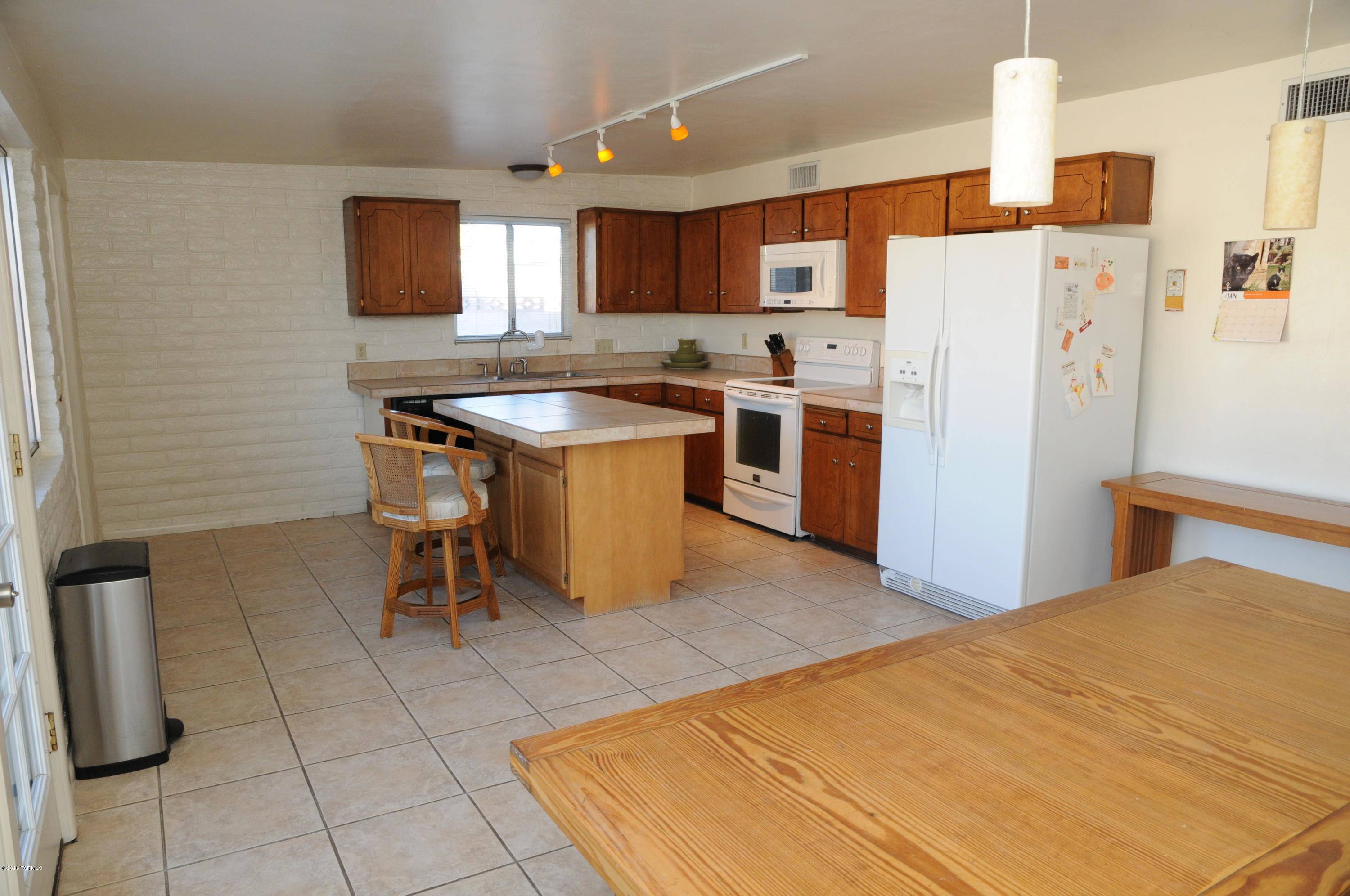 Tucson, AZ 85710,8601 E Rosewood Street