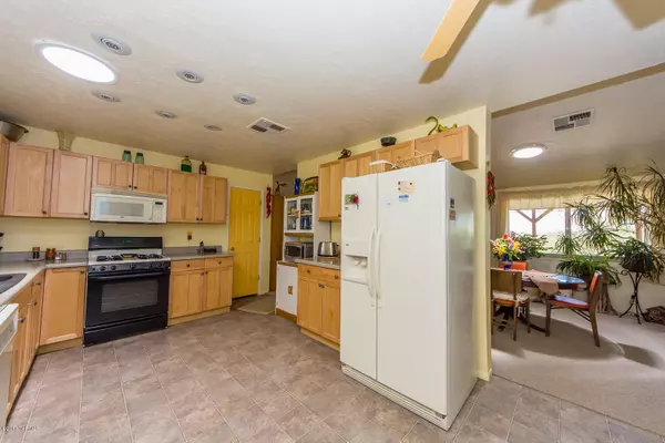 Vail, AZ 85641,751 N Slate Drive