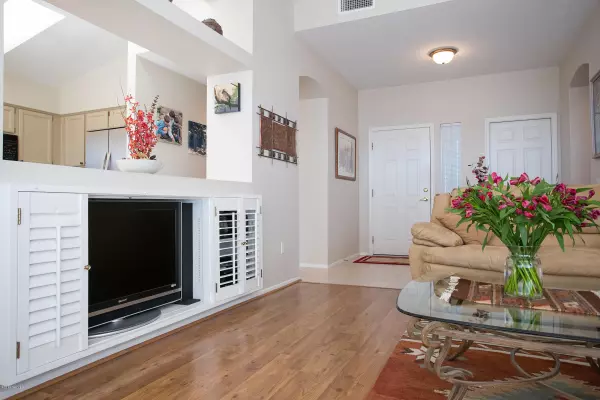 Tucson, AZ 85755,2302 E Gerbera Way