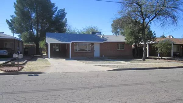 Tucson, AZ 85712,5426 E Willard Street