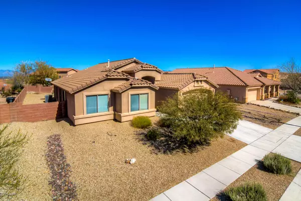 9111 E Scarlet Bluffs Place, Vail, AZ 85641