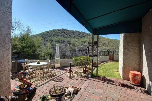 7130 E Crystal Mist Drive, Tucson, AZ 85750