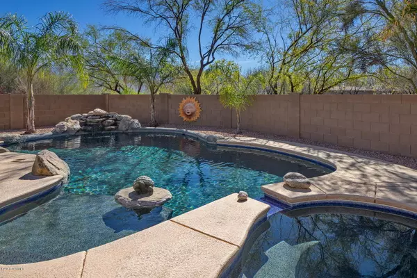 Oro Valley, AZ 85755,725 W Bougainvillea Drive