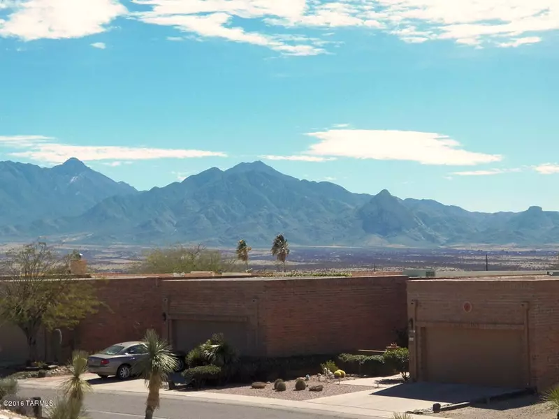 1457 W Camino De La Oca, Green Valley, AZ 85622