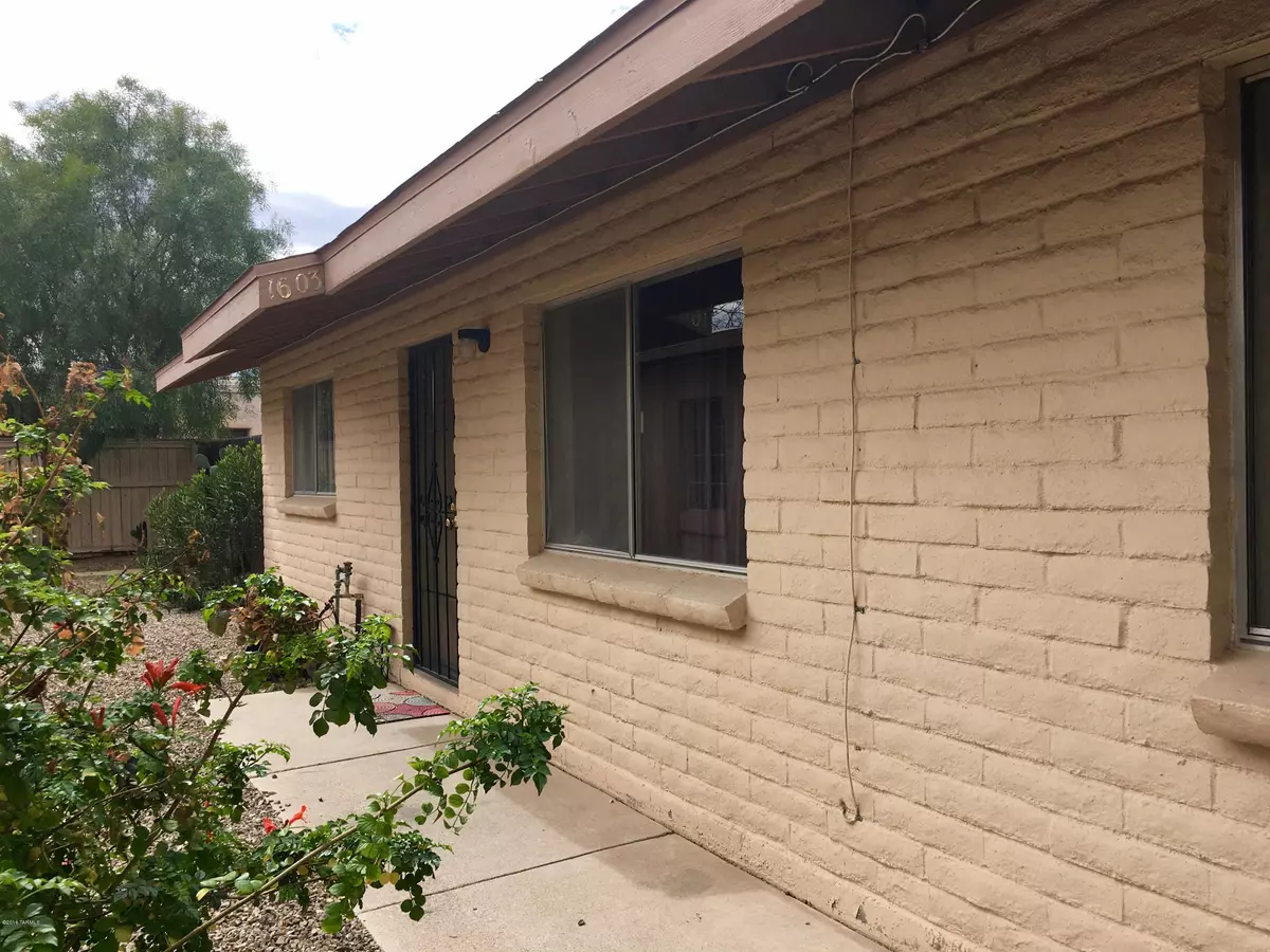 Tucson, AZ 85712,1601 N Louis Lane