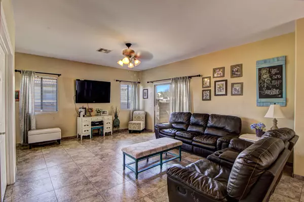 Sahuarita, AZ 85629,403 E Camino Rancho Seguro