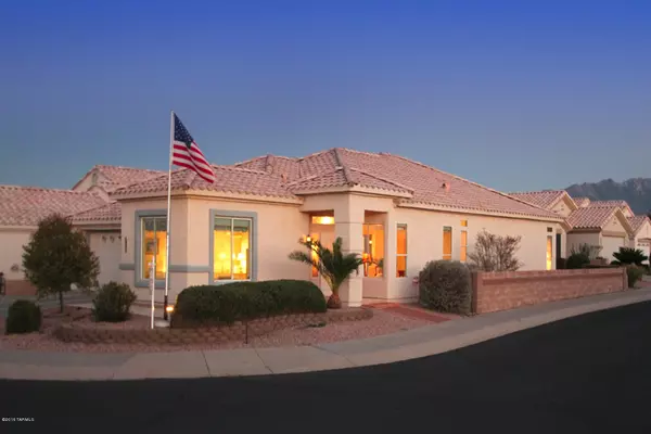 303 W Continental Vista Place, Green Valley, AZ 85614