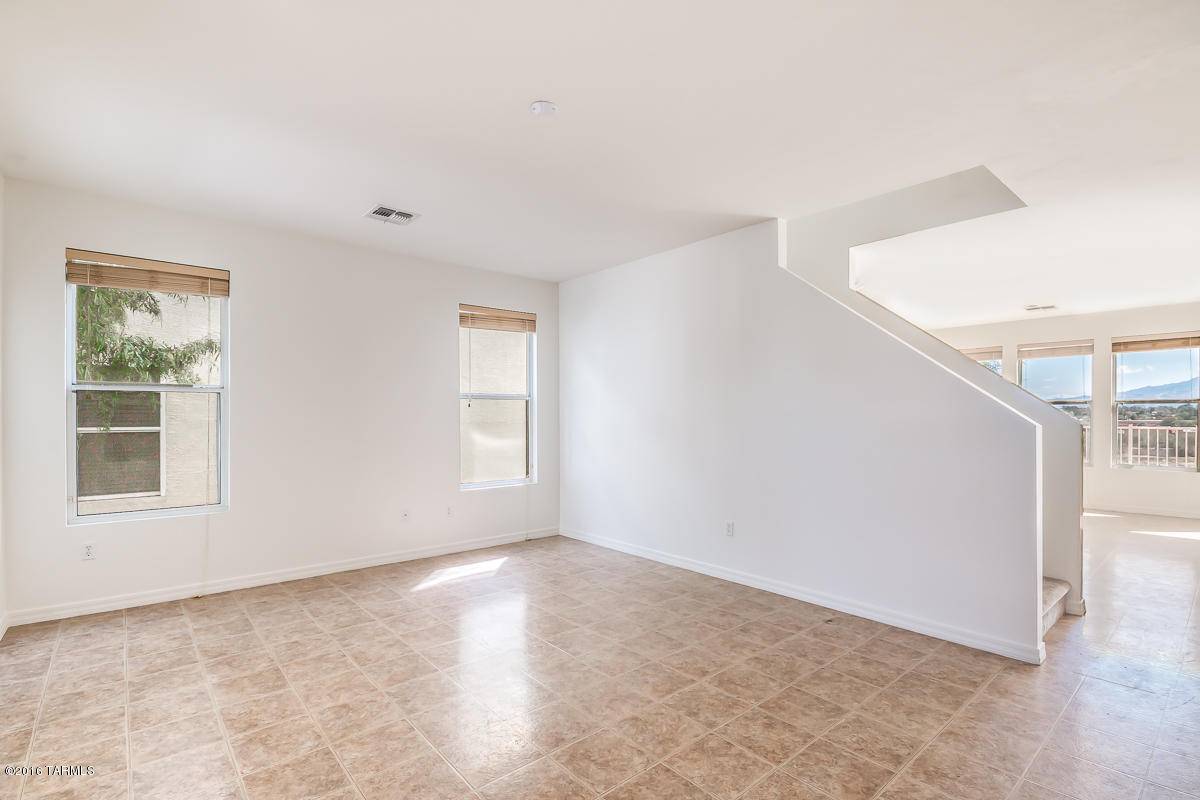 Tucson, AZ 85710,1133 S Pantano Overlook Drive