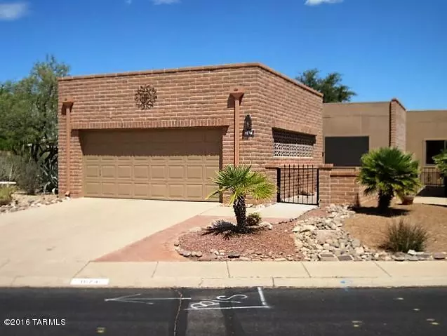 1674 W Calle Del Grajo, Green Valley, AZ 85622