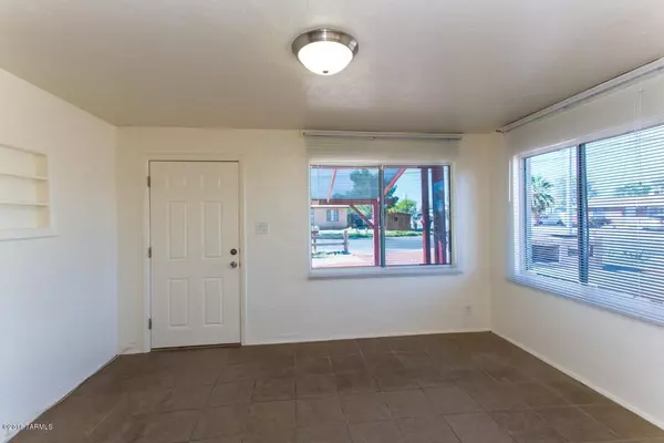 Tucson, AZ 85711,5341-5343 E 30th