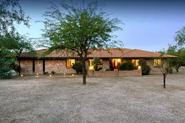 9020 E BEARS PATH Road, Tucson, AZ 85749