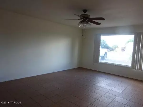 Benson, AZ 85602,890 S La Mesa Circle