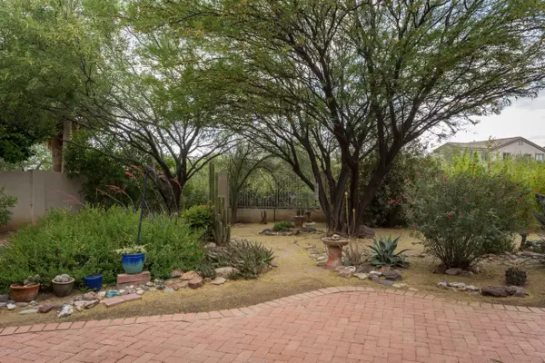 Oro Valley, AZ 85755,13053 N Woodburne Avenue