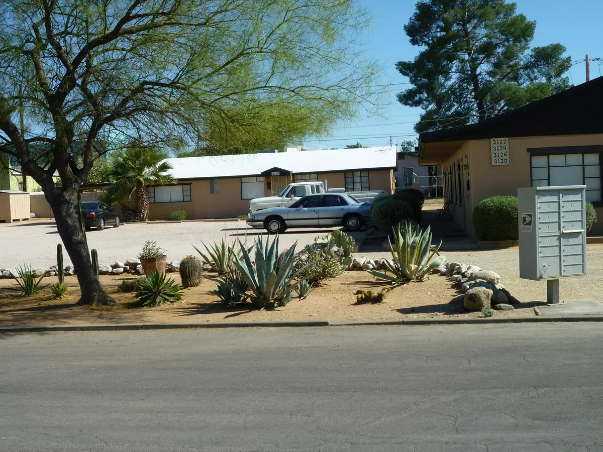 Tucson, AZ 85716,3122 E Adams Street