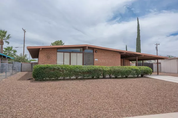 6142 E Calle Aurora, Tucson, AZ 85711