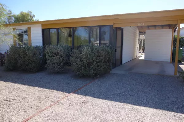 2033 S Rosemont Avenue, Tucson, AZ 85711