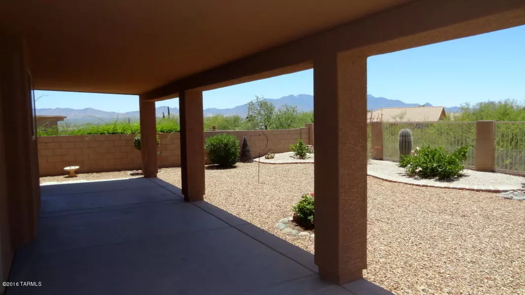 1011 W Via San Miguel, Green Valley, AZ 85614