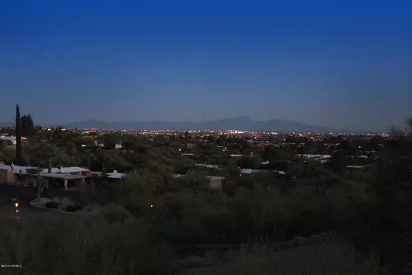 Tucson, AZ 85718,6121 N Camino De Santa Valera