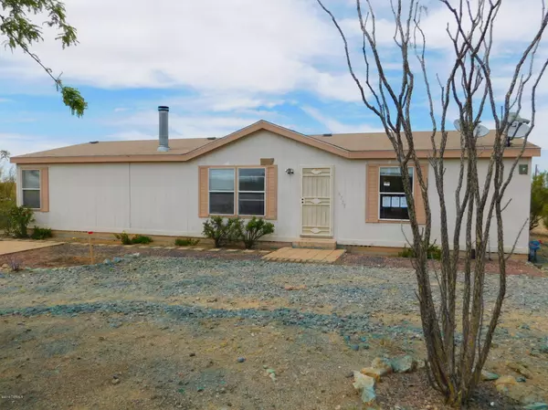 6730 W Maverick Road, Sahuarita, AZ 85629