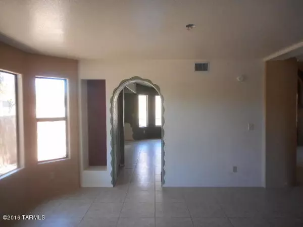 Tucson, AZ 85737,1120 W Graythorn Place