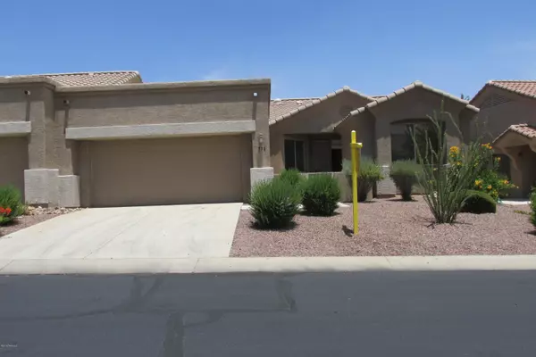 538 W Moorwood Street, Green Valley, AZ 85614