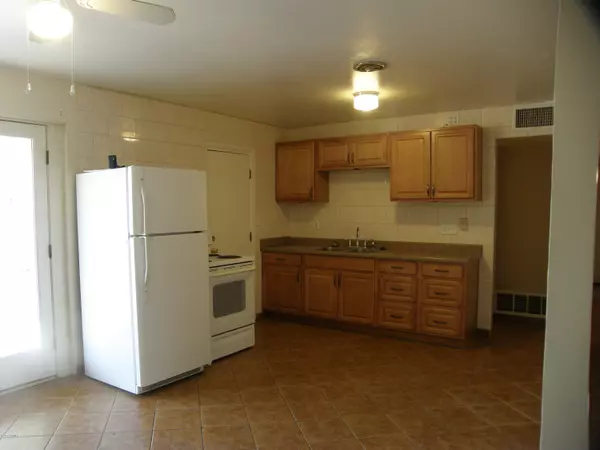 Tucson, AZ 85711,6071 E 35th Street