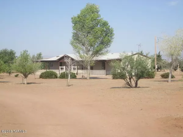 13741 S Parsons Road, Pearce, AZ 85625