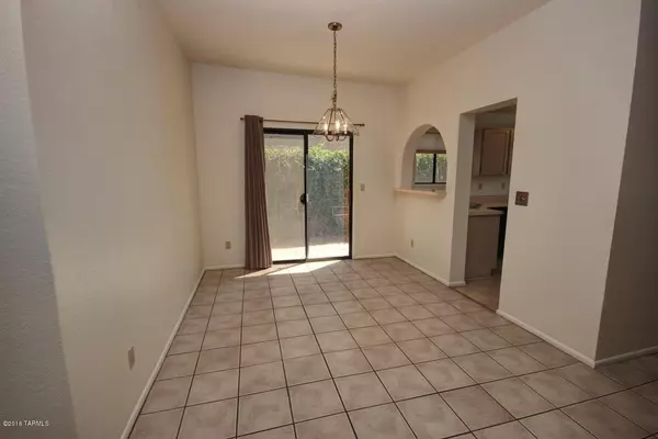 Oro Valley, AZ 85737,671 W Kidd Place