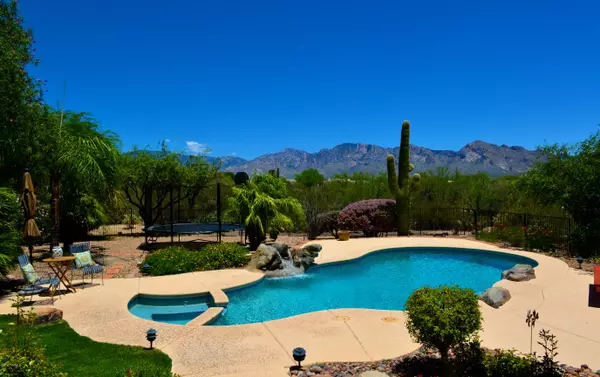 11542 N Via De La Verbenita, Oro Valley, AZ 85737