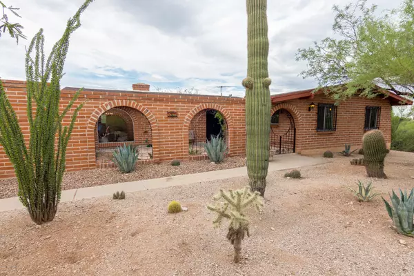 5931 N Camino Hombre De Oro, Tucson, AZ 85718